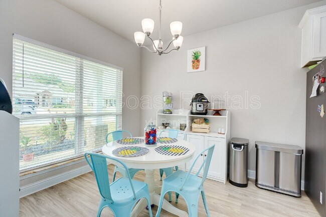 Building Photo - 5702 Overland Dr