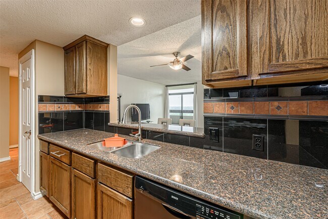 Building Photo - 14655 Champion Forest Dr Dr