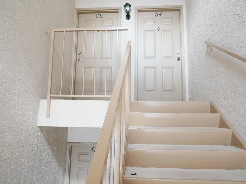 Building Photo - 4668 Pembrook Pl