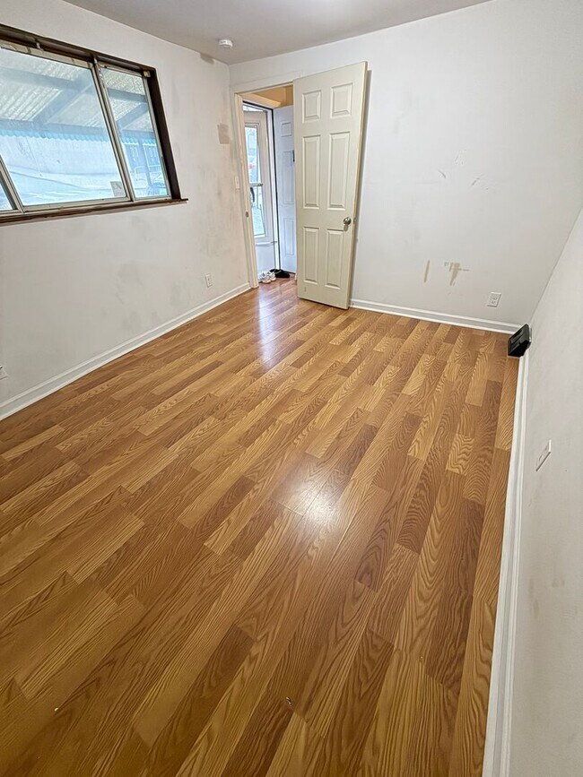 Building Photo - 2501 Arlington Ave