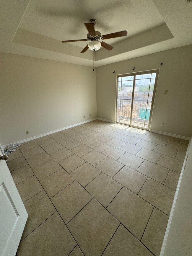 Building Photo - 9805 Sterling Loop