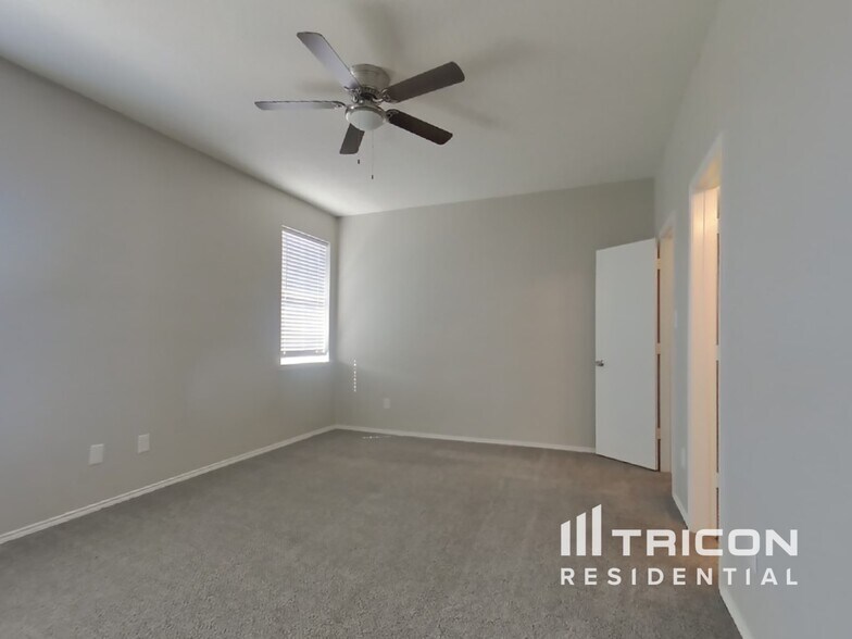 Building Photo - 6413 Seal Cove