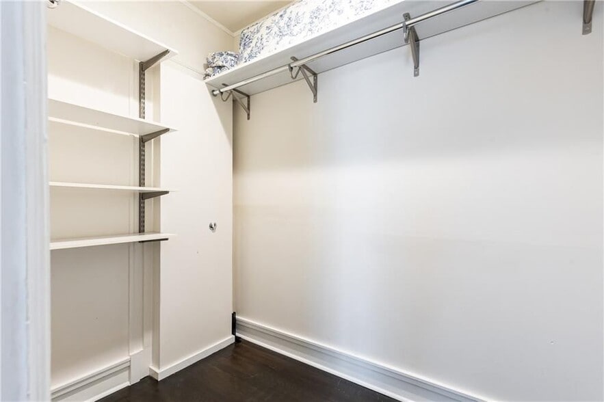 Building Photo - 1022 Reeder Cir NE