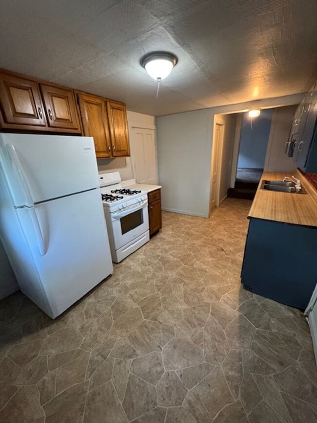 Building Photo - 1342 Guthrie St