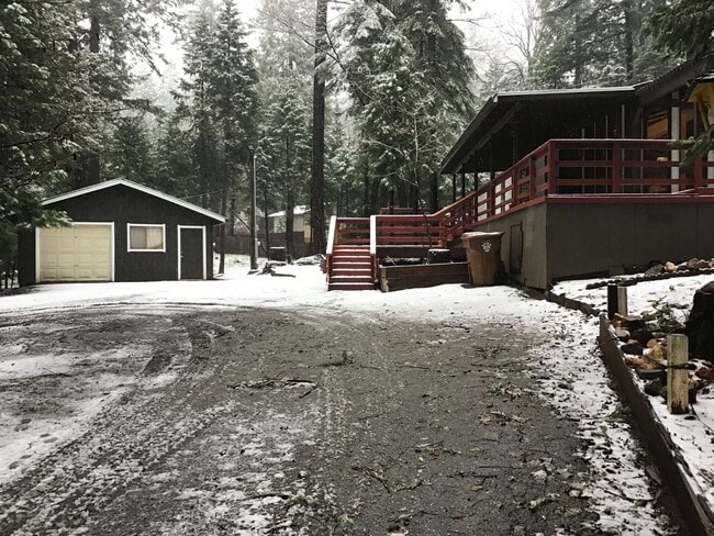 Primary Photo - Large spacious 2Bd manufactured home avail...
