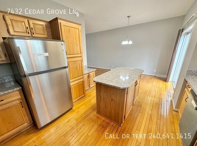 Building Photo - 7432 Cedar Grove Ln