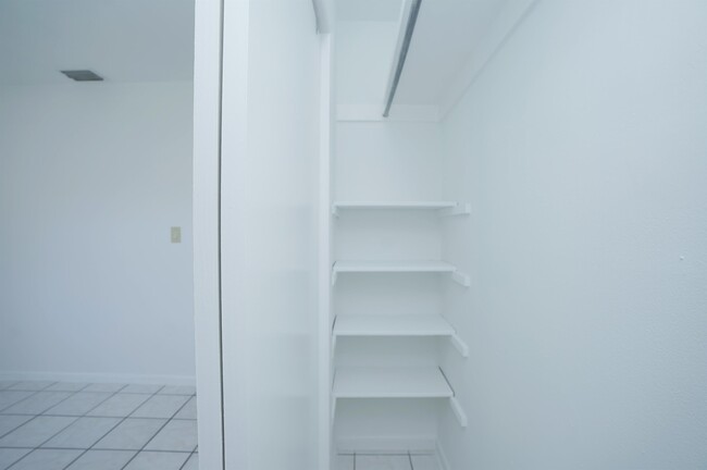Building Photo - 1193 S Alhambra Cir