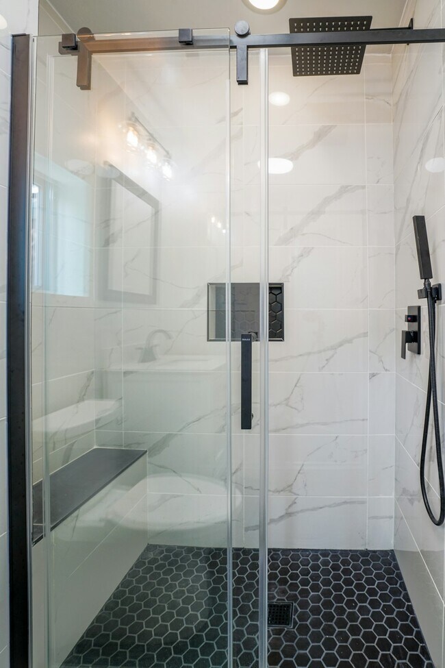 Building Photo - 619 Florida Ave NW