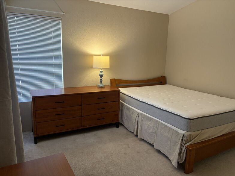 Building Photo - 6460 N Tierra de las Catalinas