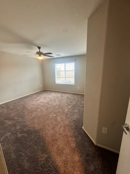 Building Photo - 4018 White Opal St