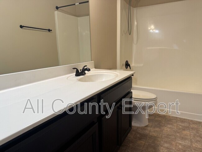 Building Photo - 5065 Rialto Way