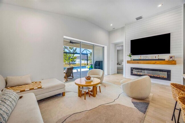 Building Photo - 33995 Astoria Cir