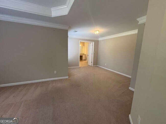 Building Photo - 1150 Lamont Cir