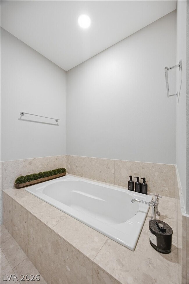 Building Photo - 4575 Dean Martin Dr