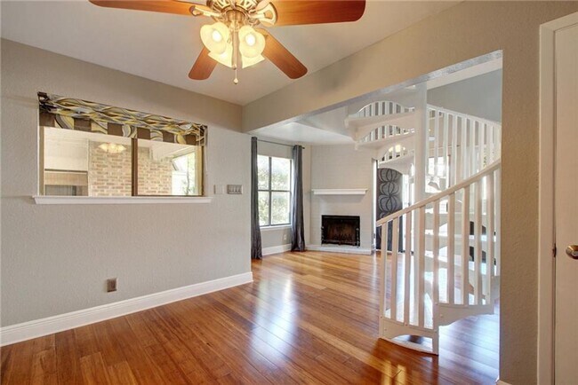 Building Photo - 2500 Burleson Rd