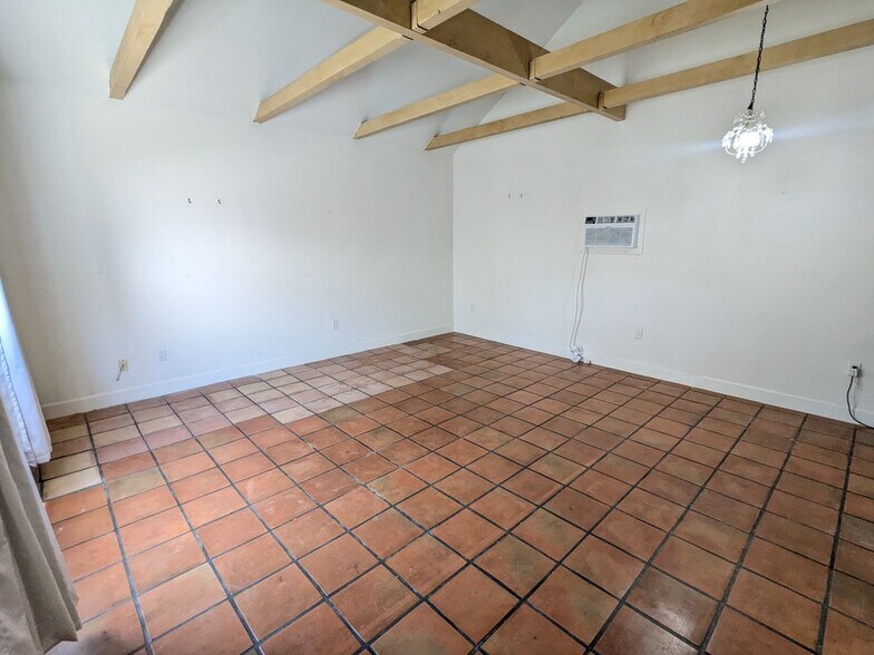 Building Photo - 169 N Wetherly Dr
