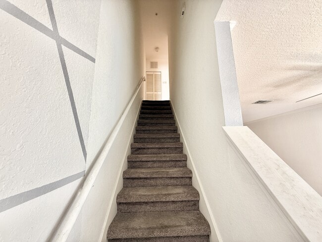 Building Photo - 6131 Metrowest Blvd