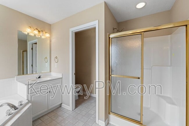 Building Photo - 313 Elbrus Way