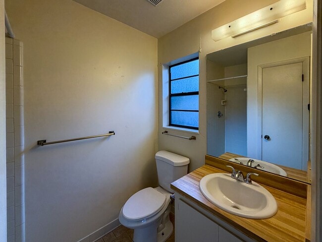 Building Photo - 2/2 Home in Turkey Creek Forest - Availabl...