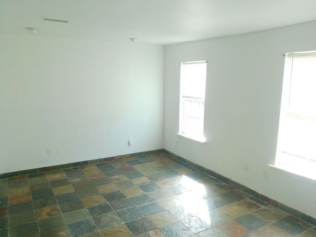 Building Photo - 410 Indiana Ave