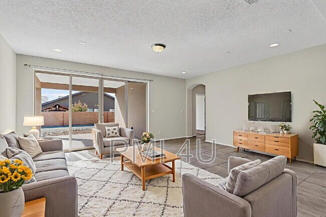 Building Photo - 7110 Overview Rd NE