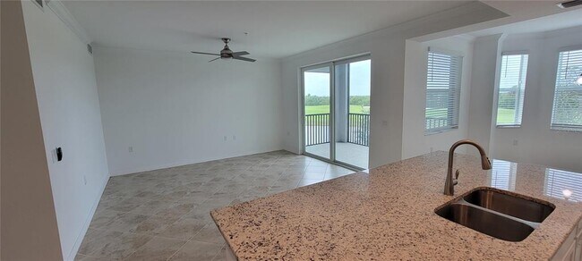 Building Photo - 14051 Heritage Landing Blvd