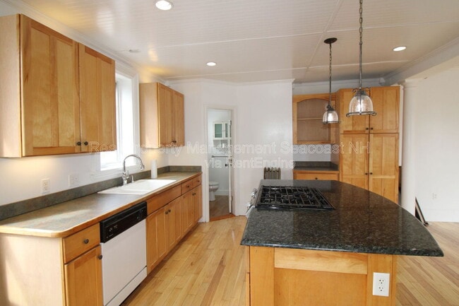 Building Photo - 68 4th St