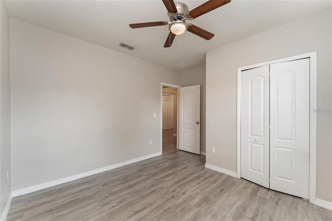 Building Photo - 128 Tanager St