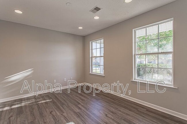Building Photo - 3 Glassglenn Dr