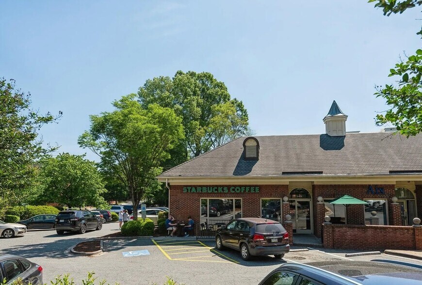 Building Photo - 104 Colville Rd