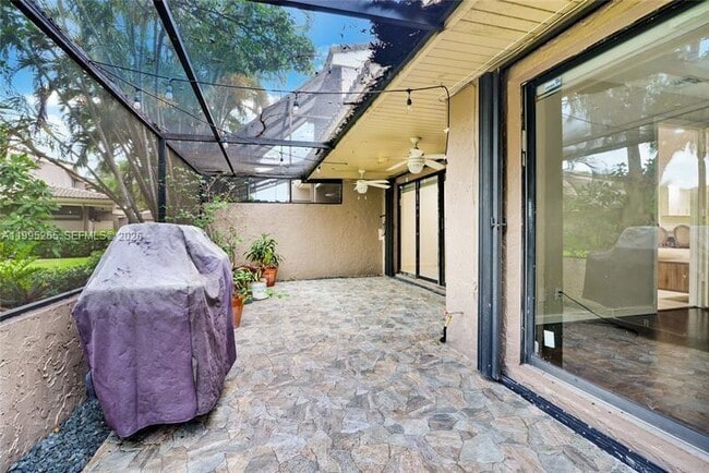 Building Photo - 307 Bonnie Brae Way