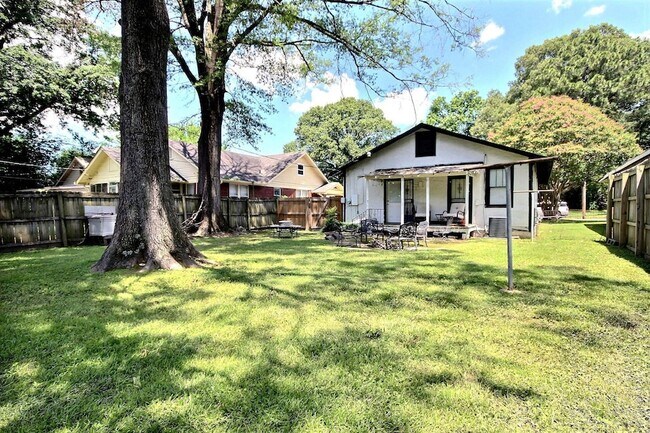 Building Photo - 3579 Carnes Ave