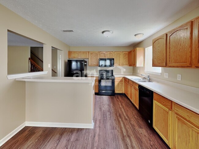 Building Photo - 1196 River Ridge Dr