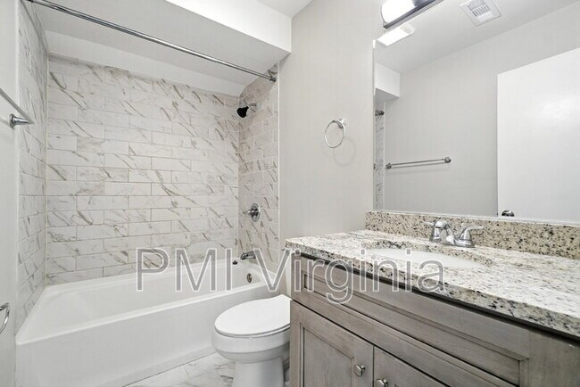 Building Photo - 5081 Holly Farms Dr