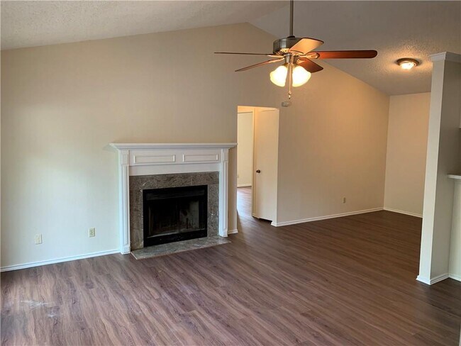 Building Photo - 2019 Redwing Way