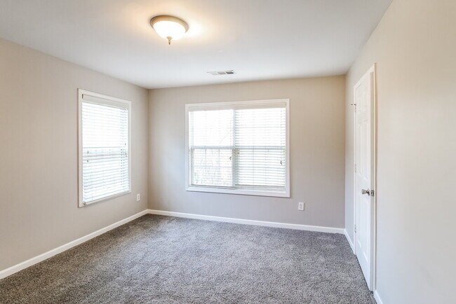 Building Photo - 2680 Freemont St