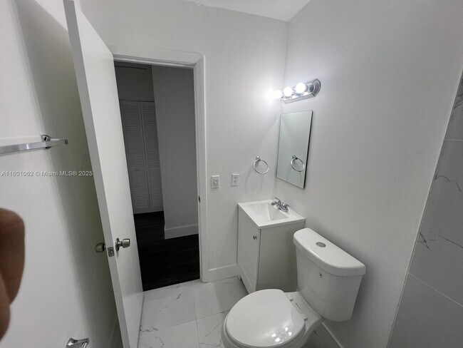 Building Photo - 3251 SW 56th Ave