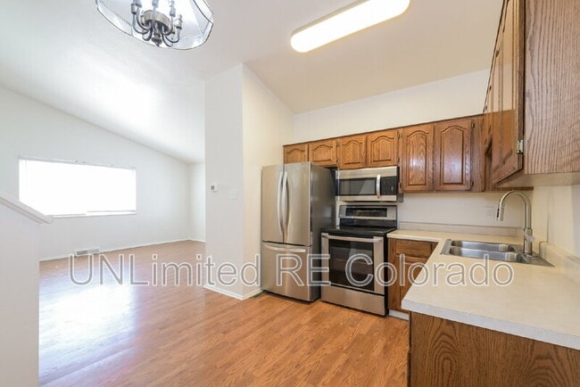 Building Photo - 9130 Osceola St