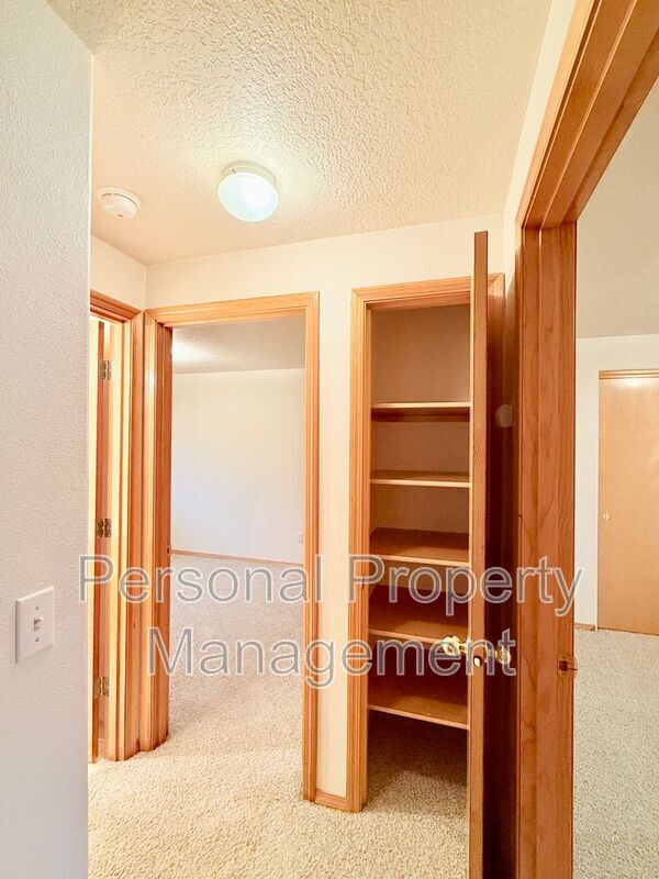 Building Photo - 3360 L St