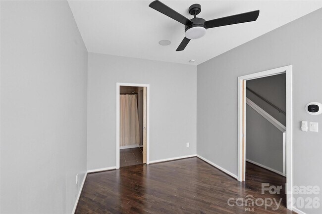 Building Photo - 919 Westbrook Dr