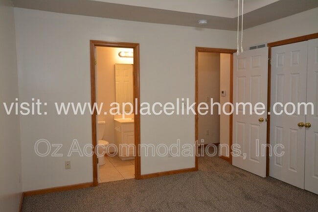 Building Photo - 5200 Hardy Ct