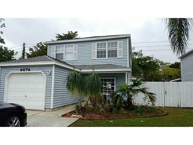 Building Photo - 4674 Lakeside Cir