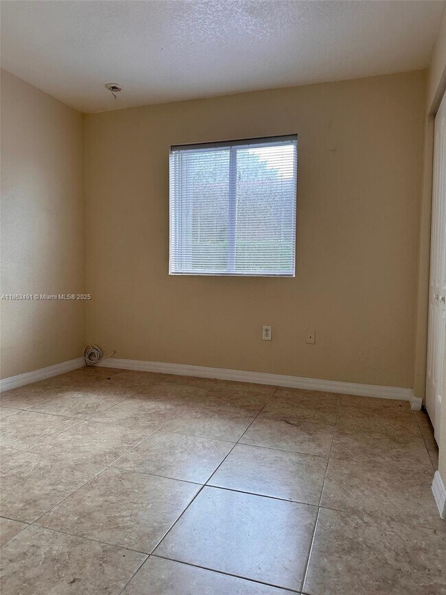Building Photo - 1465 NW 59th St