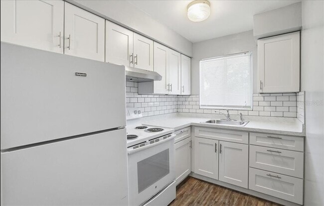 Building Photo - 5991 Fairfield Ave S