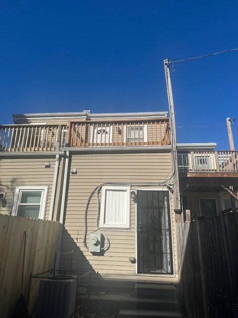 Building Photo - 1129 Washington Blvd