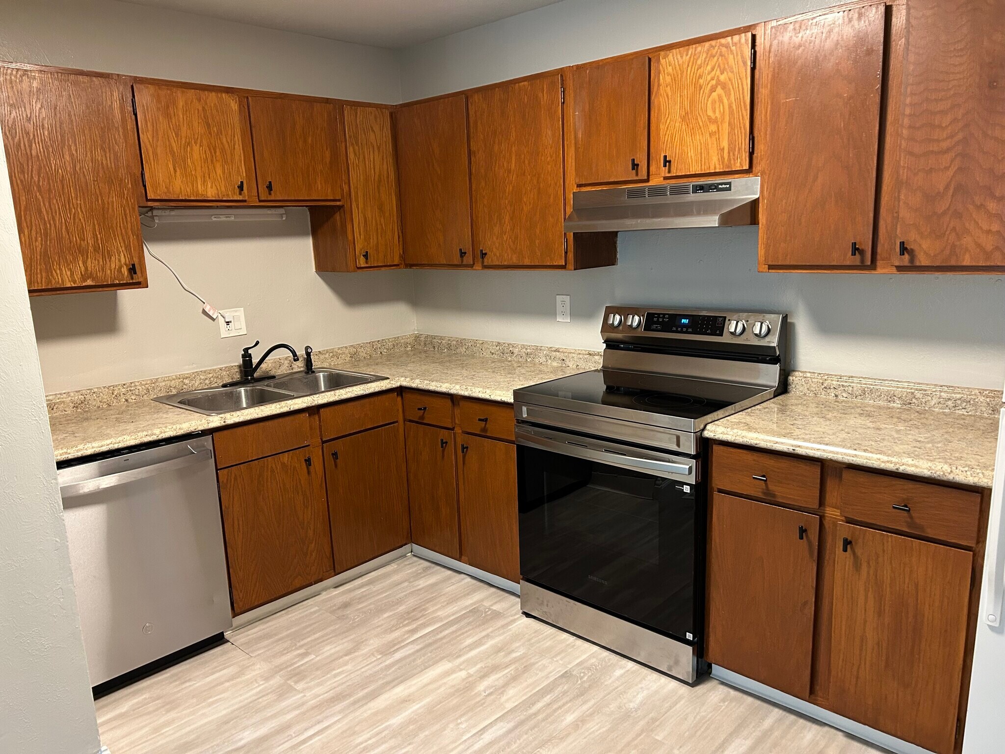 Building Photo - 4339 Ericson Dr