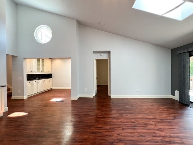 Building Photo - 39 Fountain Grove Cir