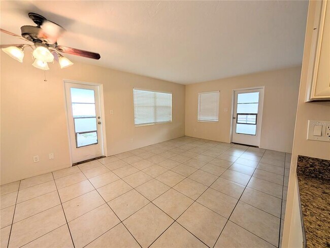Building Photo - 1708 Bayshore Gardens Pkwy