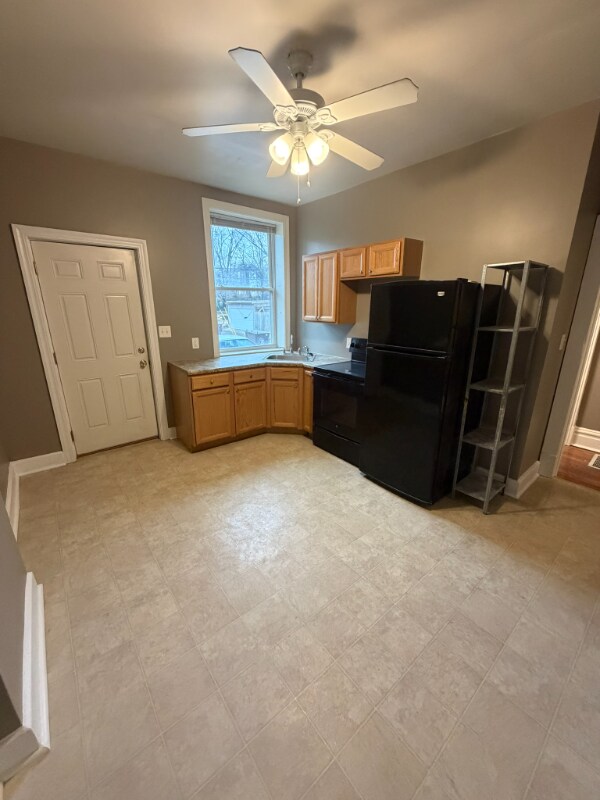 Building Photo - 3461 S Spring Ave