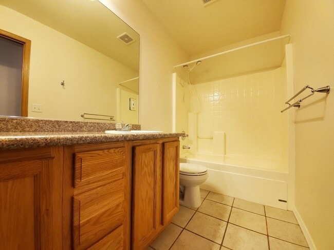 Building Photo - Charming 4-Bedroom Home in Peaceful Neighb...